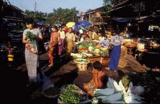Sur un march&eacute; de Rangoon